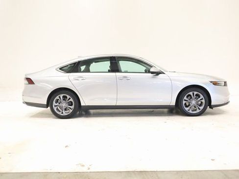 Used 2024 Honda Accord EX image 3