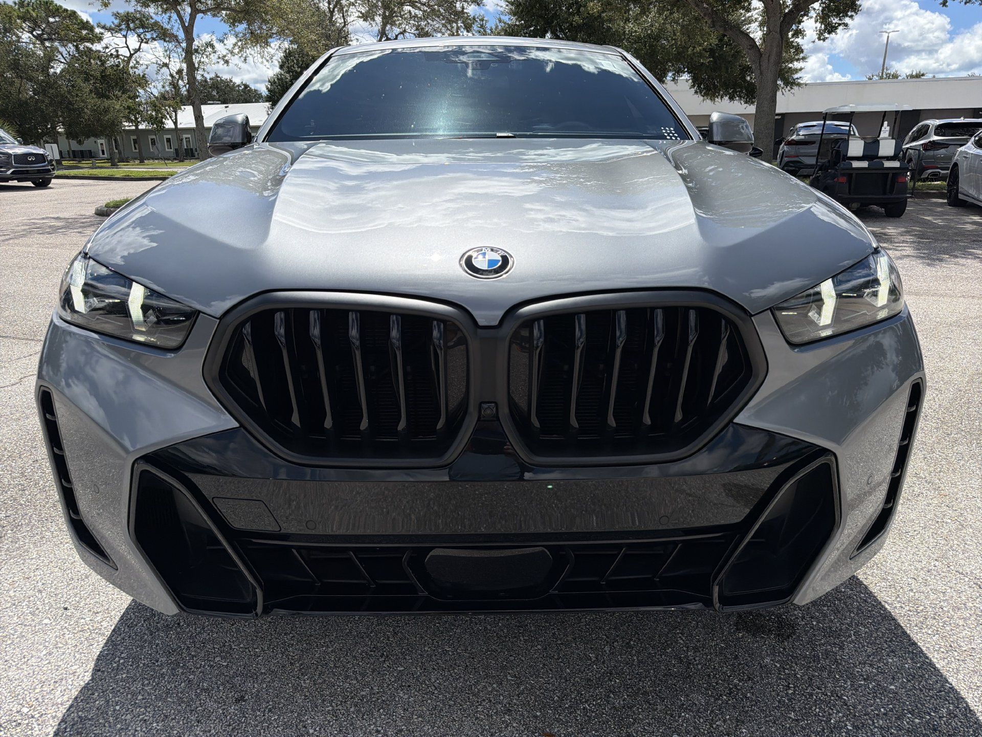 Certified 2024 BMW X6 xDrive40i w/ Premium Package AWD/4WD image 2