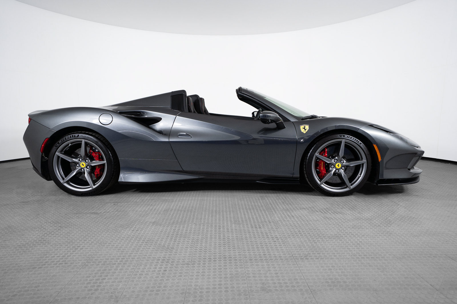 Certified 2021 Ferrari F8 Tributo RWD image 6