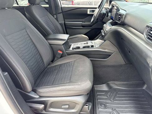 Certified 2020 Ford Explorer XLT RWD image 11