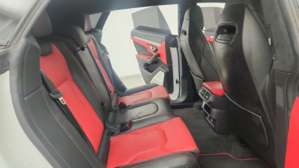 Used 2020 Lamborghini Urus AWD/4WD image 55