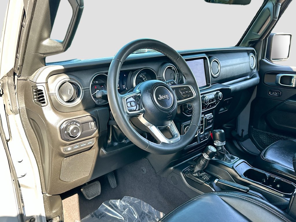 Used 2023 Jeep Wrangler Unlimited Sahara AWD/4WD image 9