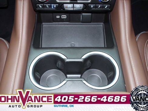 Used 2022 Chevrolet Tahoe High Country AWD/4WD image 32