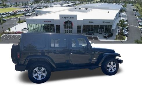 Used 2011 Jeep Wrangler Unlimited 70th Anniversary w/ Connectivity Group AWD/4WD image 17