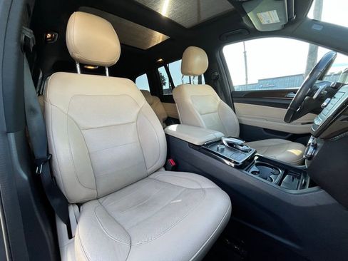 Used 2019 Mercedes-Benz GLS 450 4MATIC image 14