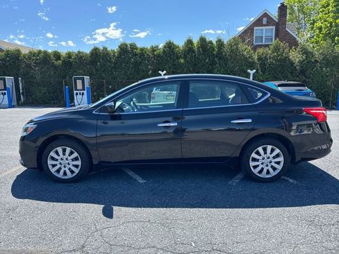 Used 2017 Nissan Sentra S FWD image 2