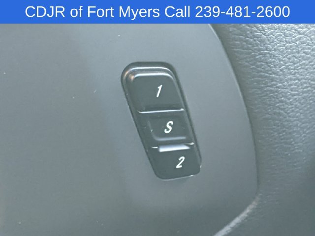 New 2026 Chrysler Pacifica Select FWD image 16