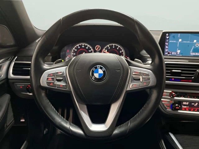 Used 2017 BMW 740i RWD image 14