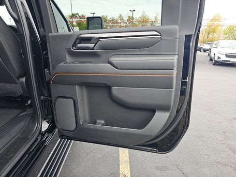 Used 2025 GMC Sierra 2500 AT4 w/ AT4 Premium Plus Package image 12