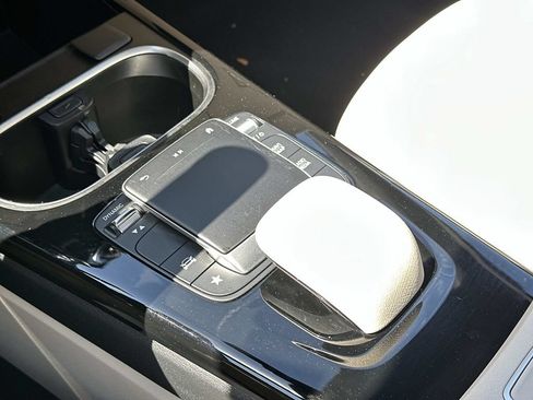 Used 2022 Mercedes-Benz A 220 4MATIC image 35