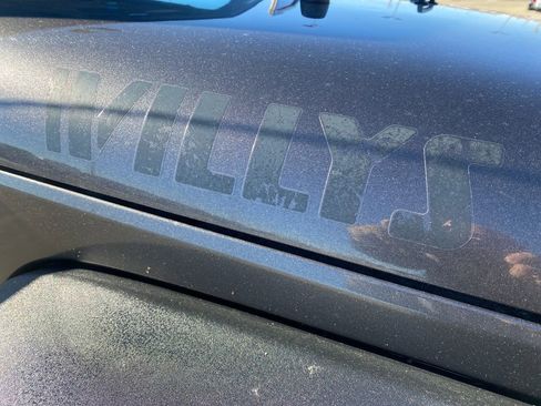 Used 2018 Jeep Wrangler Sport image 29