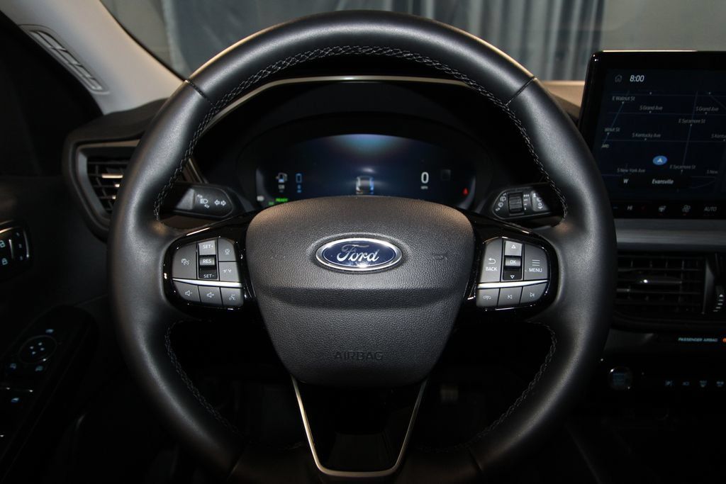 Used 2025 Ford Escape SE w/ PHEV Premium Package FWD image 12