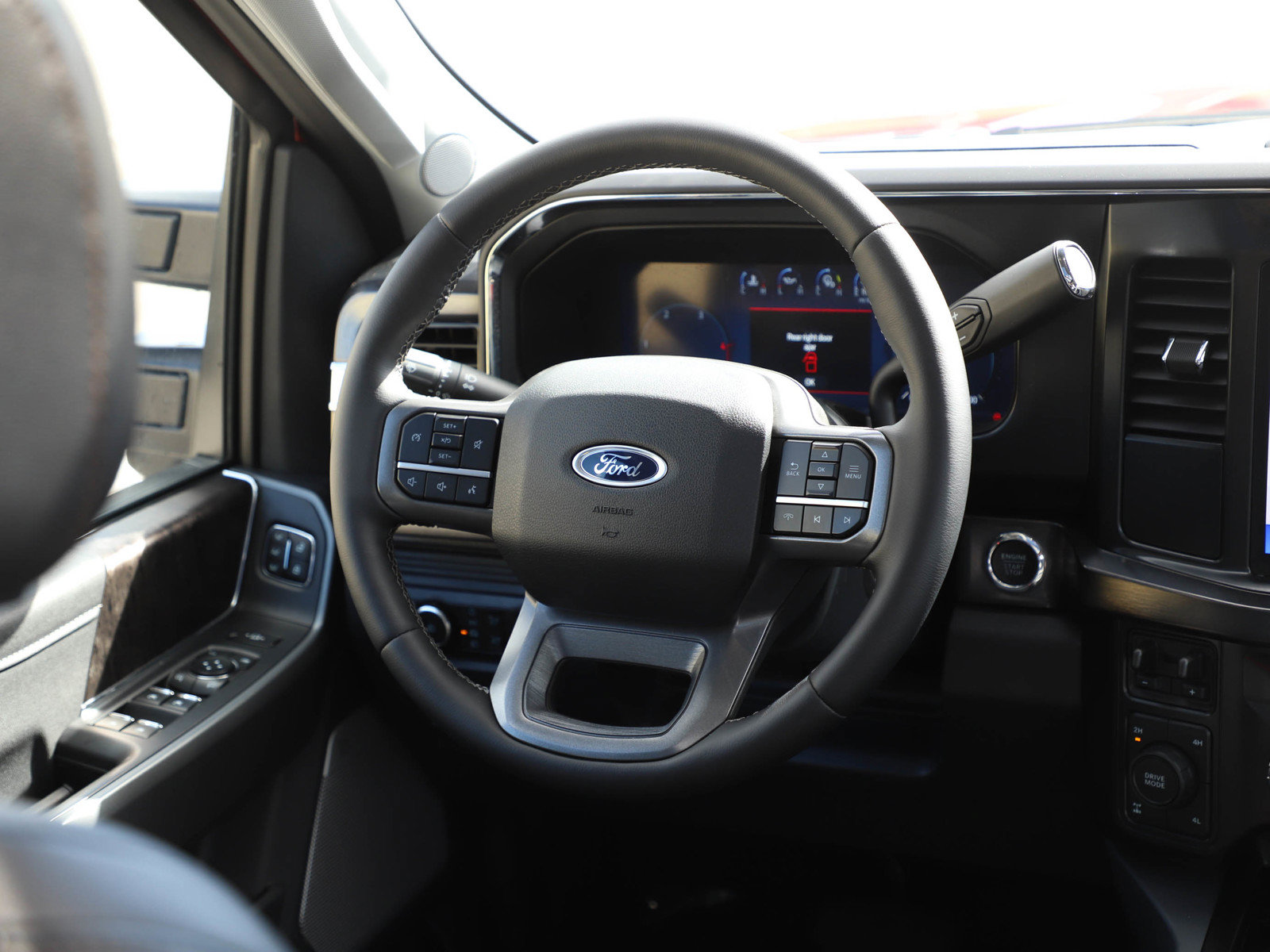 Used 2026 Ford F350 Lariat AWD/4WD image 13
