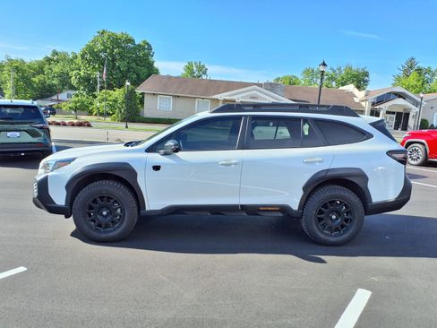 Used 2025 Subaru Outback Wilderness AWD/4WD image 33