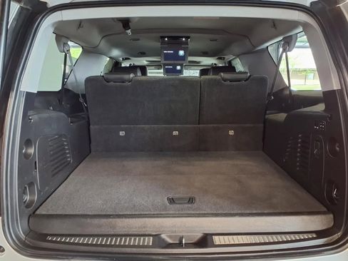 Used 2016 Chevrolet Suburban LT AWD/4WD image 6
