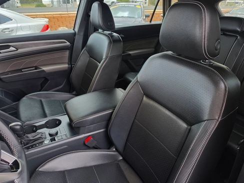 Used 2022 Volkswagen Atlas Cross Sport SE AWD/4WD image 15