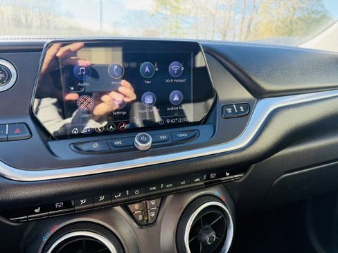 Used 2020 Chevrolet Blazer LT w/ Sound & Technology Package image 9