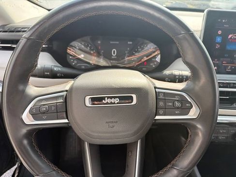 Used 2022 Jeep Compass Limited w/ Sun and Sound Group AWD/4WD image 20