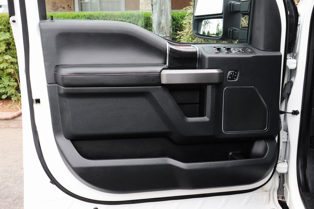 Used 2022 Ford F250 Platinum w/ FX4 Off-Road Package AWD/4WD image 18