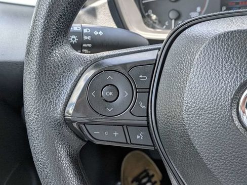 Used 2025 Toyota Corolla LE FWD image 22