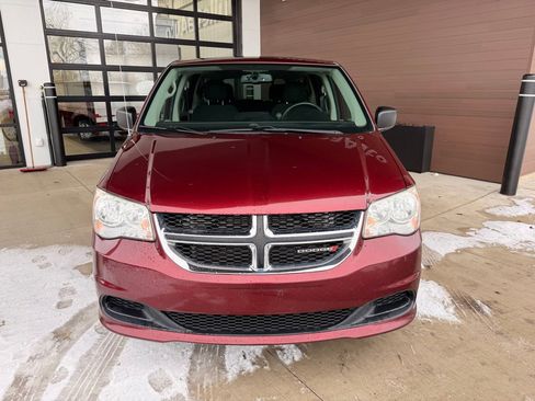 Used 2017 Dodge Grand Caravan SE w/ Power Window Group image 2