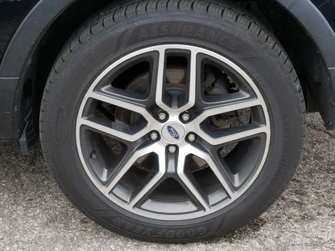 Used 2016 Ford Explorer Sport w/ Equipment Group 401A AWD/4WD image 5