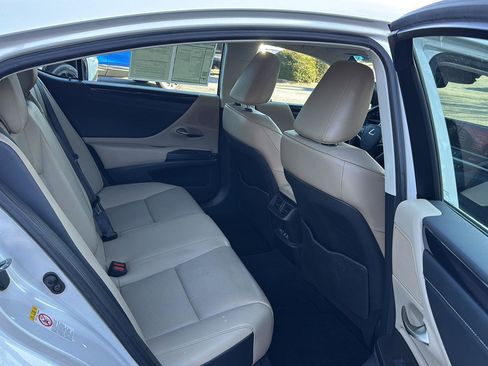 Used 2019 Lexus ES 350 image 12