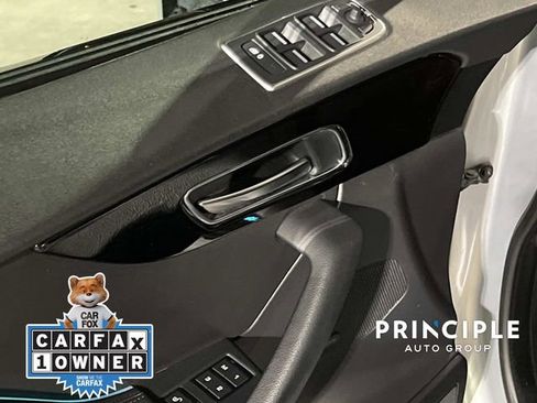 Used 2020 Jaguar F-PACE Premium image 13