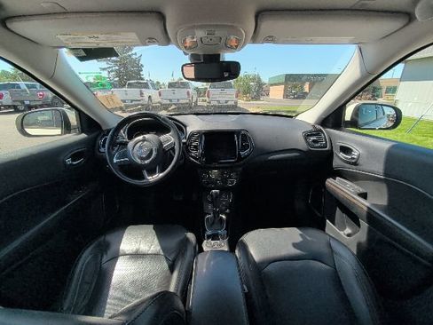 Used 2018 Jeep Compass Limited w/ Navigation Group AWD/4WD image 6