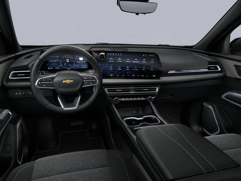 New 2027 Chevrolet Traverse LT w/ Driver Confidence Package FWD image 7