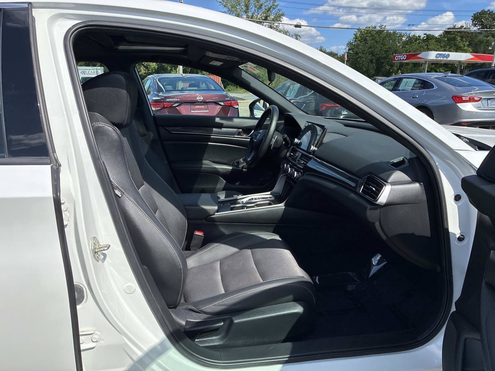 Used 2020 Honda Accord Sport image 9