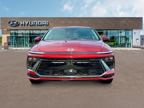 Used 2025 Hyundai Sonata SEL FWD image 12