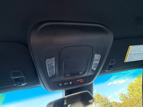 Used 2023 Cadillac CT4 Luxury w/ Cold Weather Package image 17