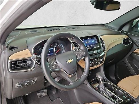 Used 2024 Chevrolet Equinox Premier FWD image 10