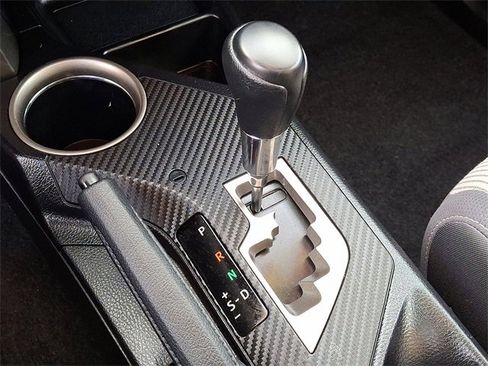 Used 2015 Toyota RAV4 XLE image 15