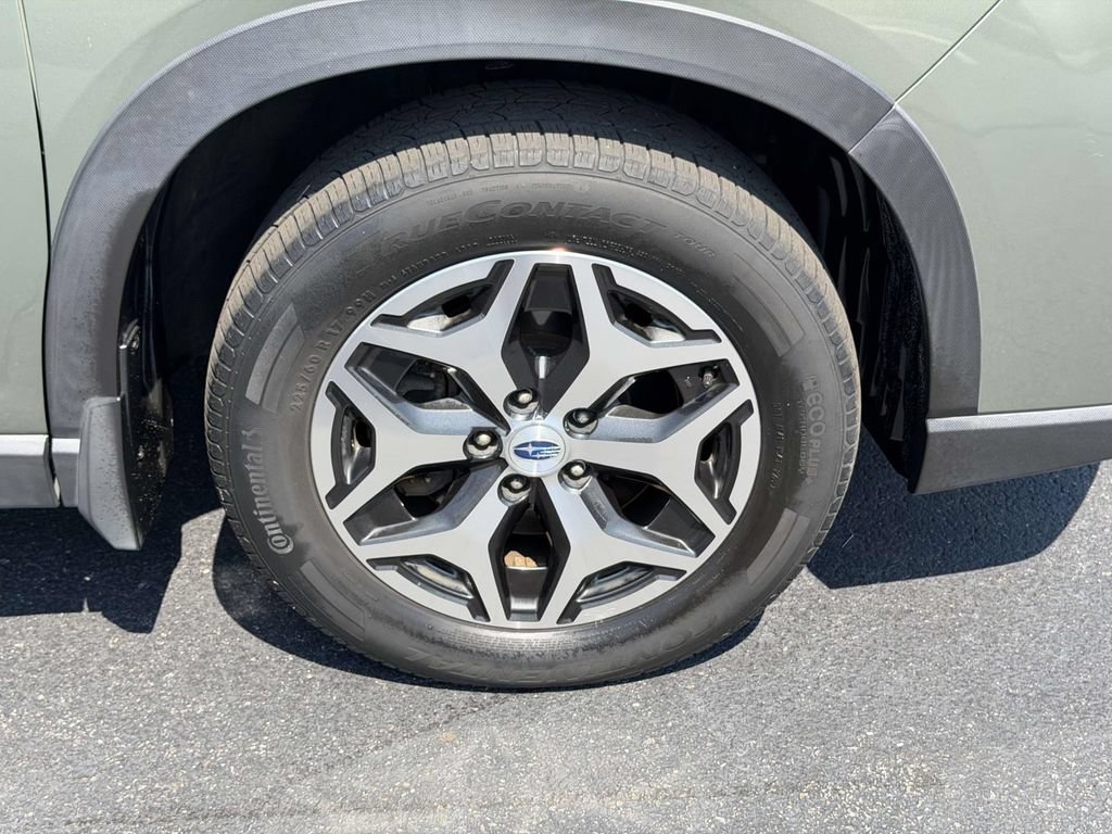 Used 2019 Subaru Forester Premium w/ All-Weather Package AWD/4WD image 9