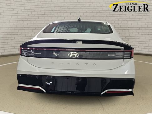 Used 2025 Hyundai Sonata SEL FWD image 6