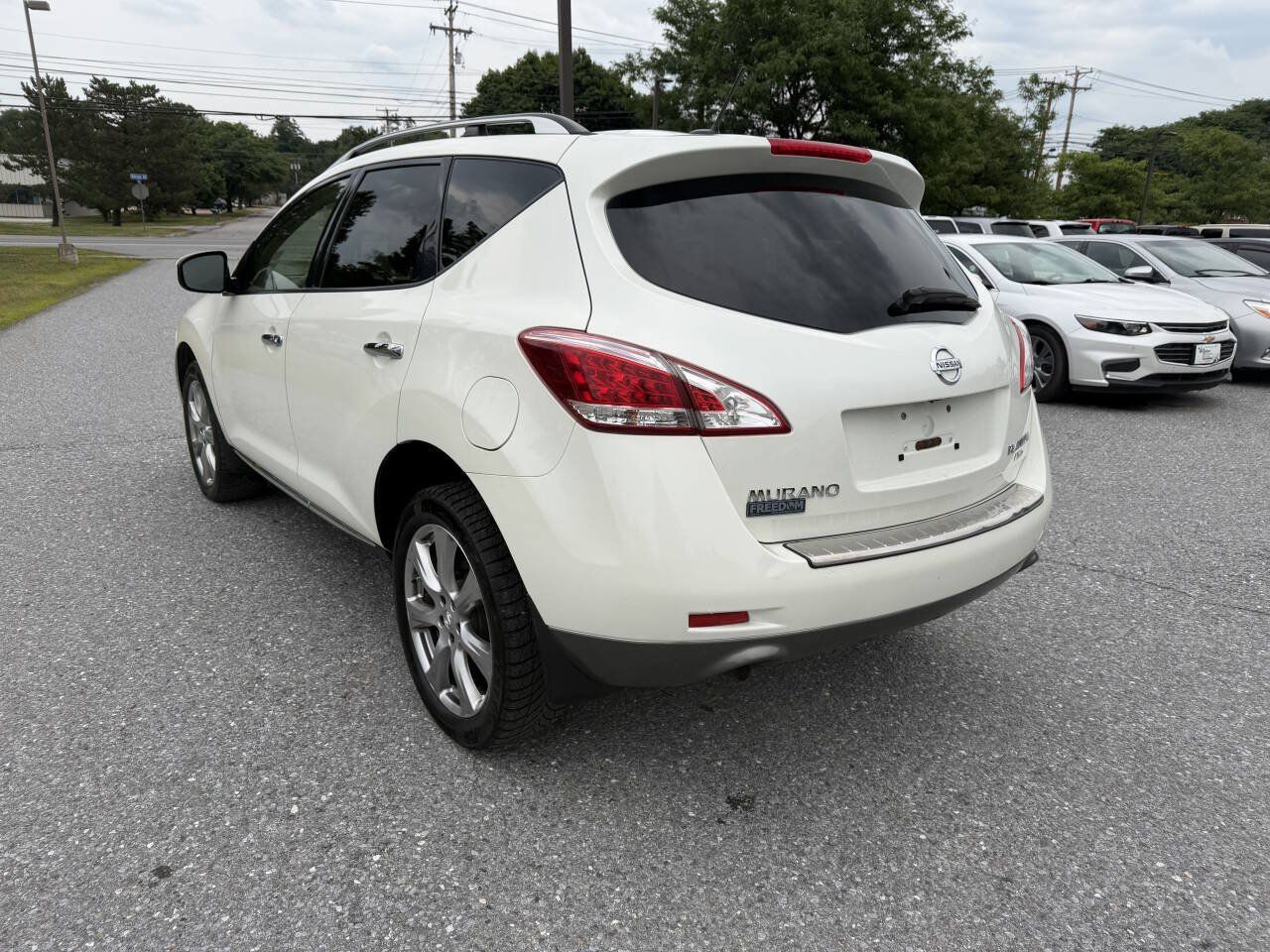Used 2014 Nissan Murano LE w/ Platinum Edition Package AWD/4WD image 3