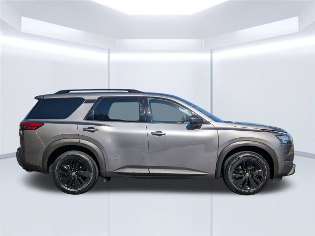 Used 2024 Nissan Pathfinder SV FWD image 8