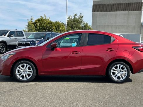 Used 2018 Toyota Yaris iA FWD image 9