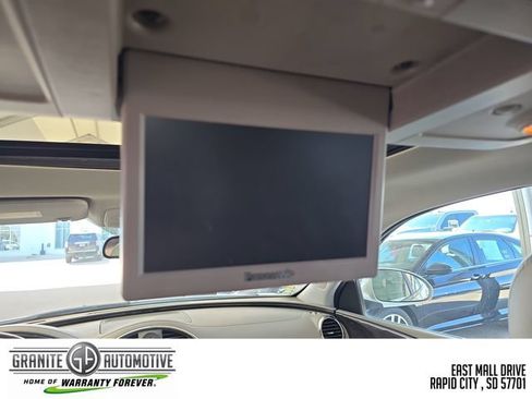 Used 2017 Buick Enclave Premium w/ Experience Buick Package FWD image 37