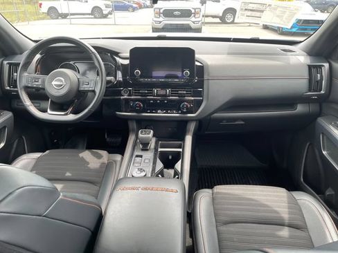Used 2024 Nissan Pathfinder Rock Creek AWD/4WD image 36