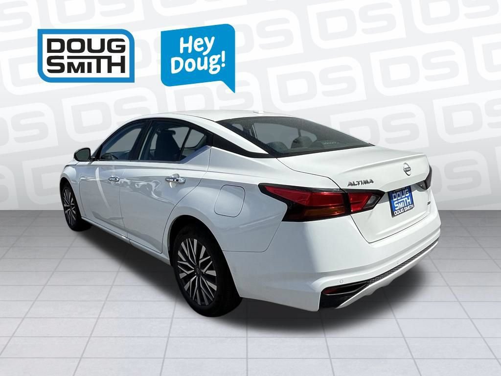 Used 2025 Nissan Altima 2.5 SV AWD/4WD image 28