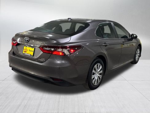 Certified 2022 Toyota Camry LE FWD image 6