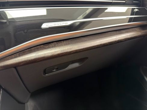 Used 2020 Audi Q8 Premium Plus AWD/4WD image 24