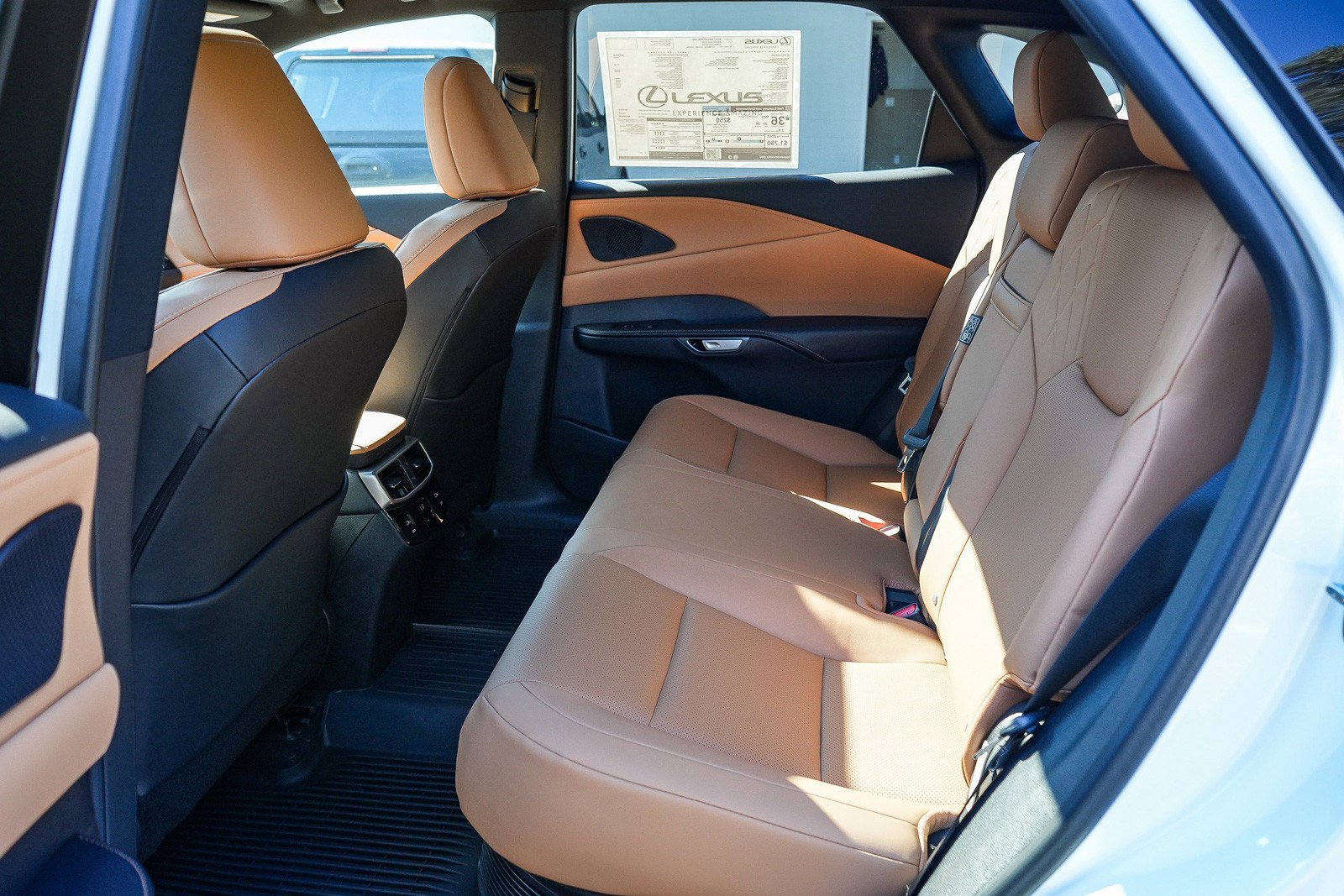 New 2026 Lexus RX 350h AWD/4WD image 18