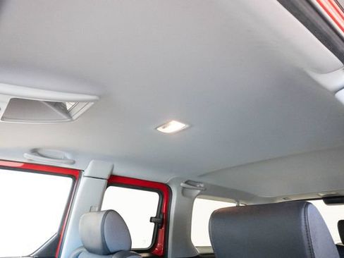 Used 2005 Honda Element EX image 17