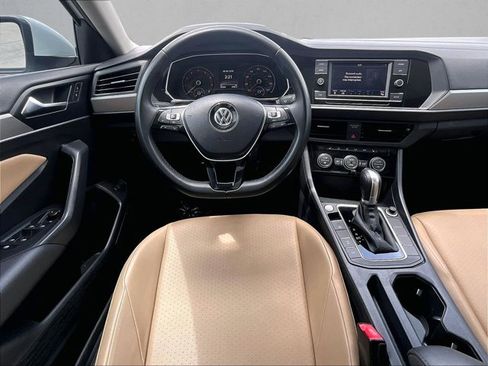 Used 2019 Volkswagen Jetta SE FWD image 6