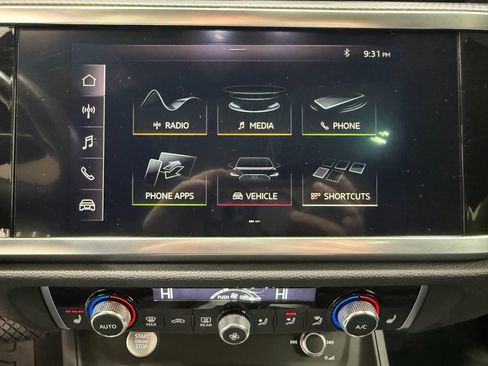 Used 2020 Audi Q3 2.0T Premium w/ Convenience Package image 17