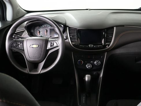 Used 2020 Chevrolet Trax LT image 34